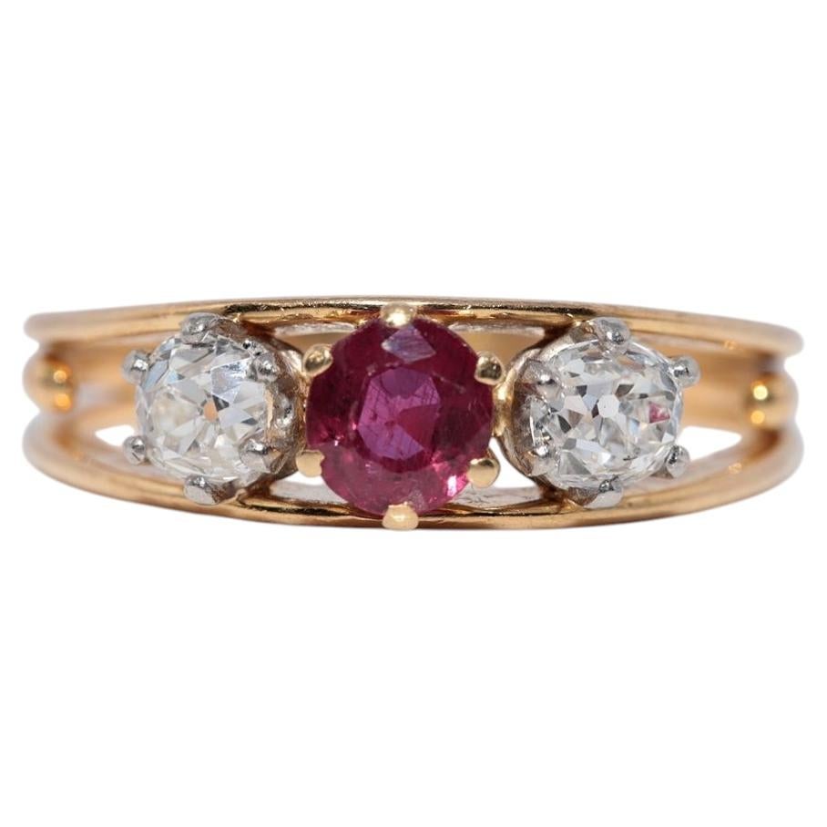 Antique Circa 1900s 18k Gold Natural Old Cut Diamond And Ruby Three Stone Ring For Sale