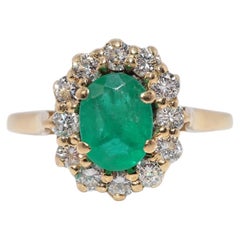 Vintage Circa 1970s 18k Gold Estate Natural Diamond And Oval Cut Emerald Ring