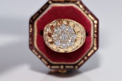 Vintage Circa 1980s 18k Gold Natural Diamond Decorated Strong Ring