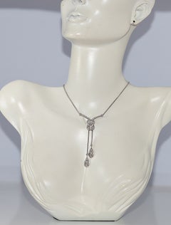 Halskette im Vintage-Stil aus 18-karätigem Gold mit natürlichen Diamanten im Tropfen-Design