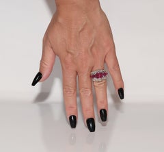 Vintage Circa 1990s 18k Gold Natural Diamond And Cabochon Cut Ruby Strong Ring