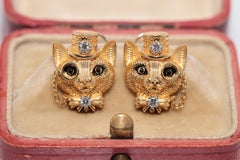 Newly Made 18k Gold Natural Diamond And Enamel Cat Design Stud Earring
