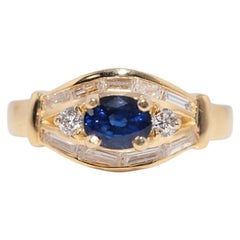 Vintage Circa 1980s 18k Gold Natural Diamond And Sapphire Ring