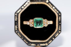 Vintage Circa 1980s 18k Gold Natural Square Cut Emerald And Diamond Ring