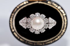 Vintage Circa 1960s 14k Gold Natural Diamond And Pearl Decorated Ring