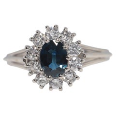 Vintage CIRCA 1980s 18k Gold Natürlicher Diamant und Saphir im Ovalschliff Ring