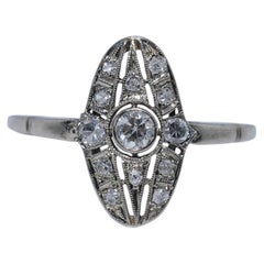 Anello antico in stile Art Déco degli anni '20 circa, in oro 14k con diamanti naturali, a forma di navetta