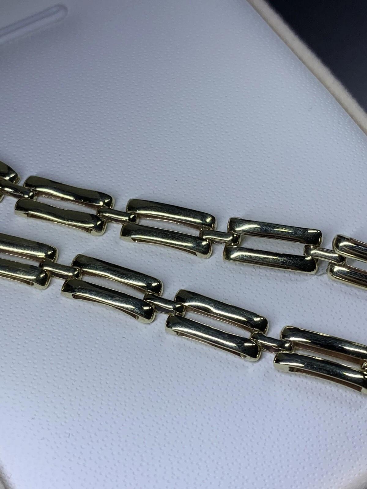 Bracelet large en or jaune avec chaîne cubaine à maillons serrés Neuf - En vente à London, GB