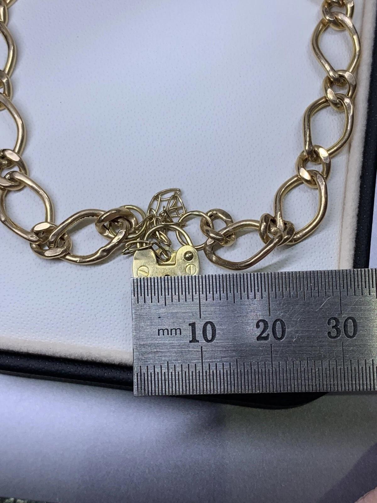 Bracelet en or jaune à maillons cubains et à grosses mailles en vente 3