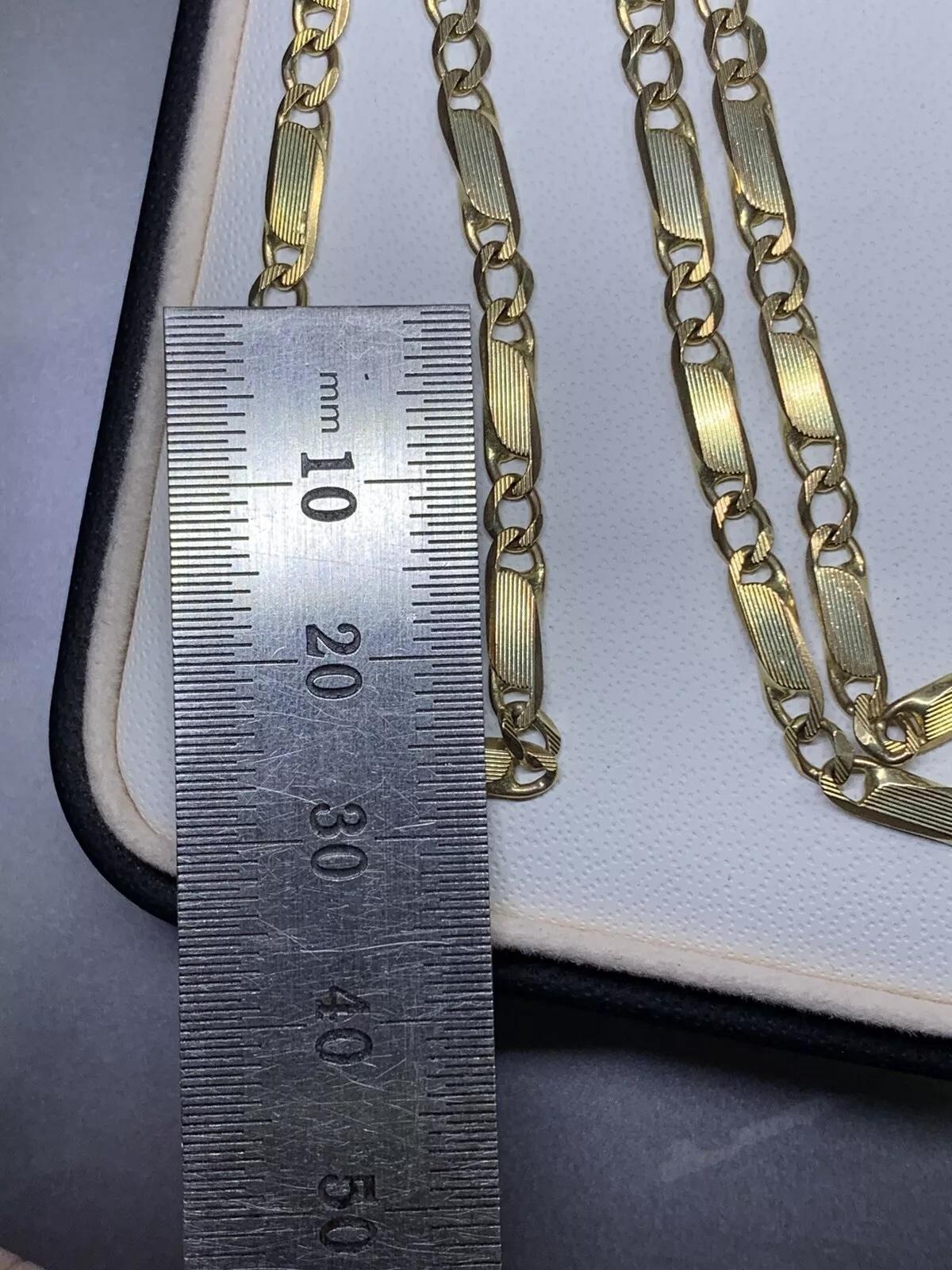 Collier Unixes en or jaune 9ct, chaîne cubaine à grosses mailles, 18 pouces.

Collier en or jaune 9k à maillons cubains massifs en forme de briques, collier à maillons extra-larges.

Collier à grosses mailles en or jaune 9ct.

Longueur 18