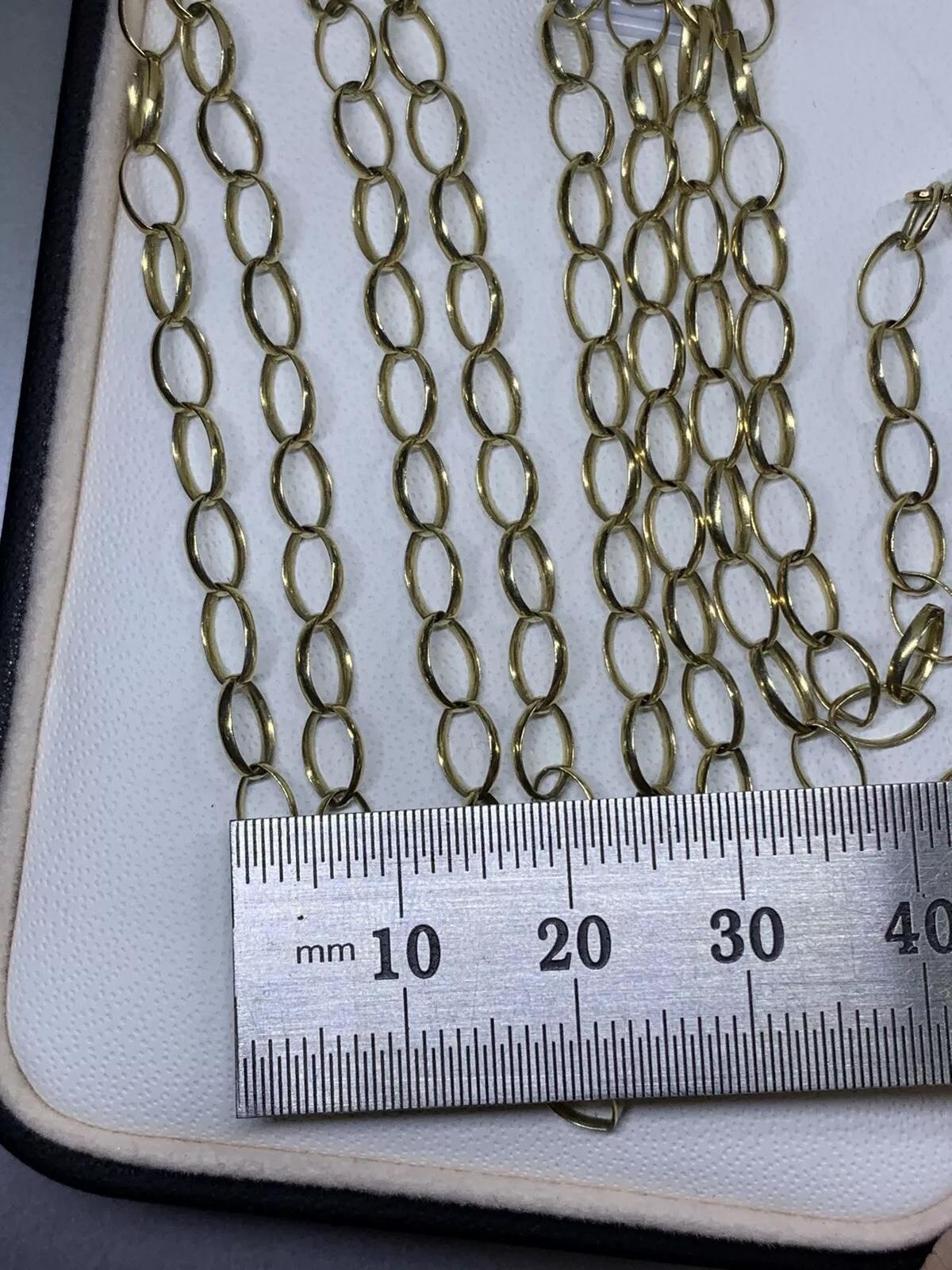 9ct Yellow Gold Link Chain Necklace 6.8g 28 Inches.

Italian style chain large chunky curb Cuban clinks oval shaped, long chain necklace 28 inches.

Plain 9k yellow gold long chain necklace.

Chunky 9ct yellow gold large Cuban link chain necklace