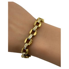 Modern 14k Yellow Gold Diamond Link Bracelet