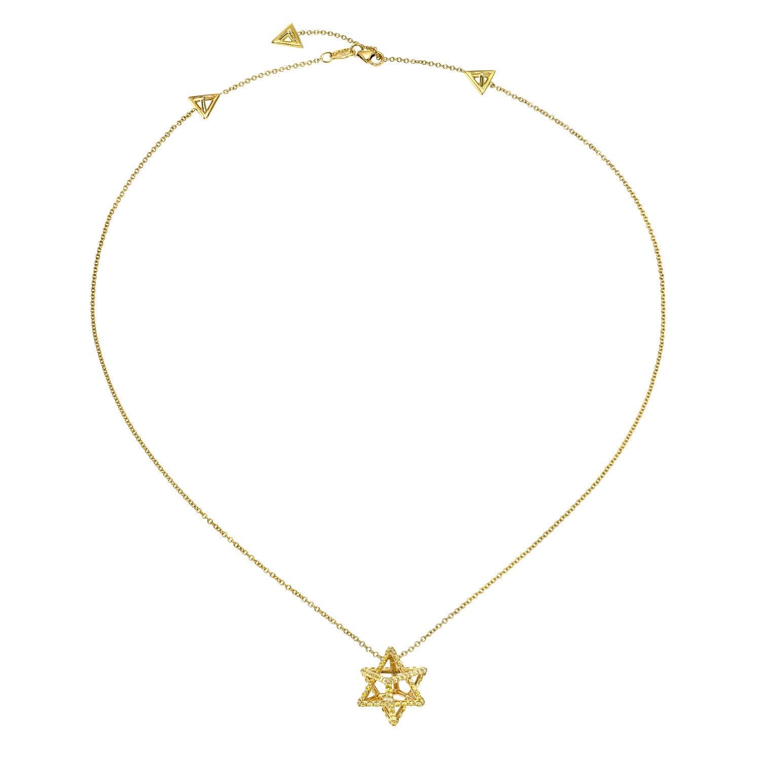 Round Cut Unique Star Of David Necklace 18K Gold Yellow Diamonds Art Deco Luxury Jewelry For Sale