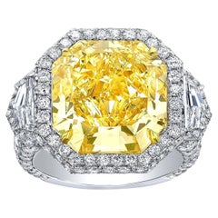 Fancy Light Yellow Diamond Ring 10.43 Carat Radiant Cut