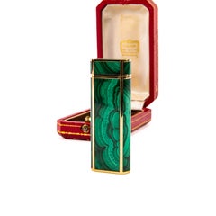 Vintage-Feuerzeug „Cartier Les Must“ aus massivem 18-karätigem Gold in Malachit-Optik, in Originalverpackung, 1970er Jahre