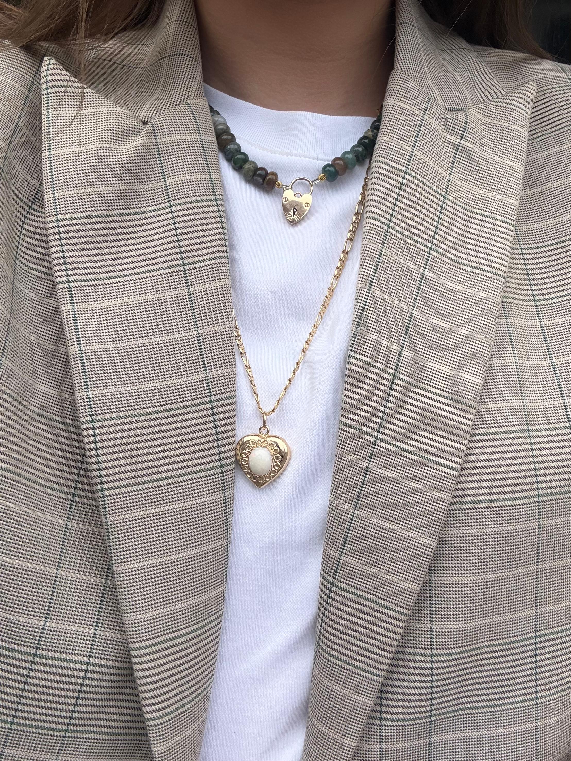 Retro Vintage Opale Pendentif Coeur Puffy en or jaune 14K, Pendentif à breloques Bon état - En vente à AMSTERDAM, NL