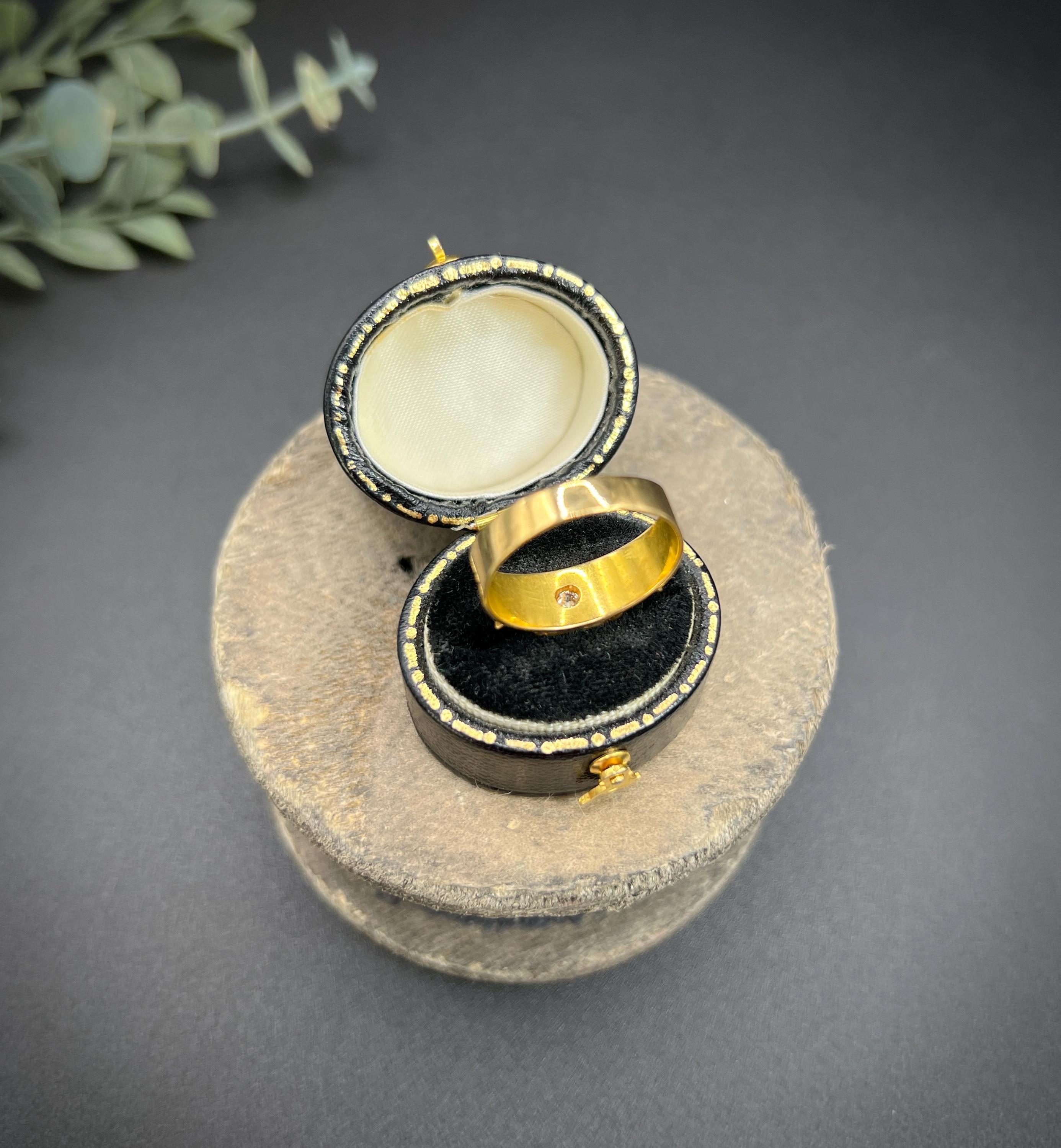 Bague ancienne en or 18ct, diamant victorien et perle, poinçonnée Londres 1894 en vente 2