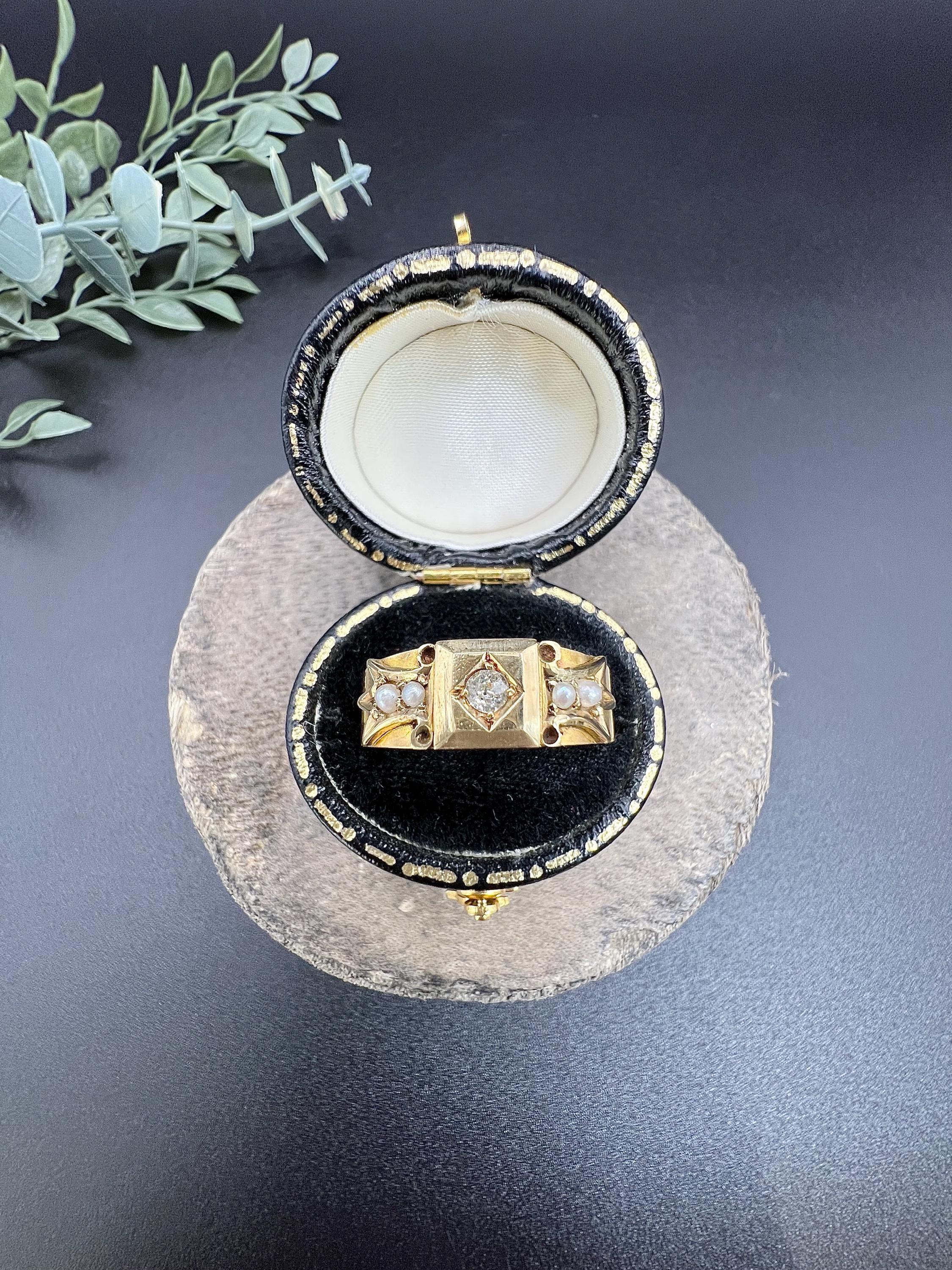 Bague ancienne en or 18ct, diamant victorien et perle, poinçonnée Londres 1894 en vente 4
