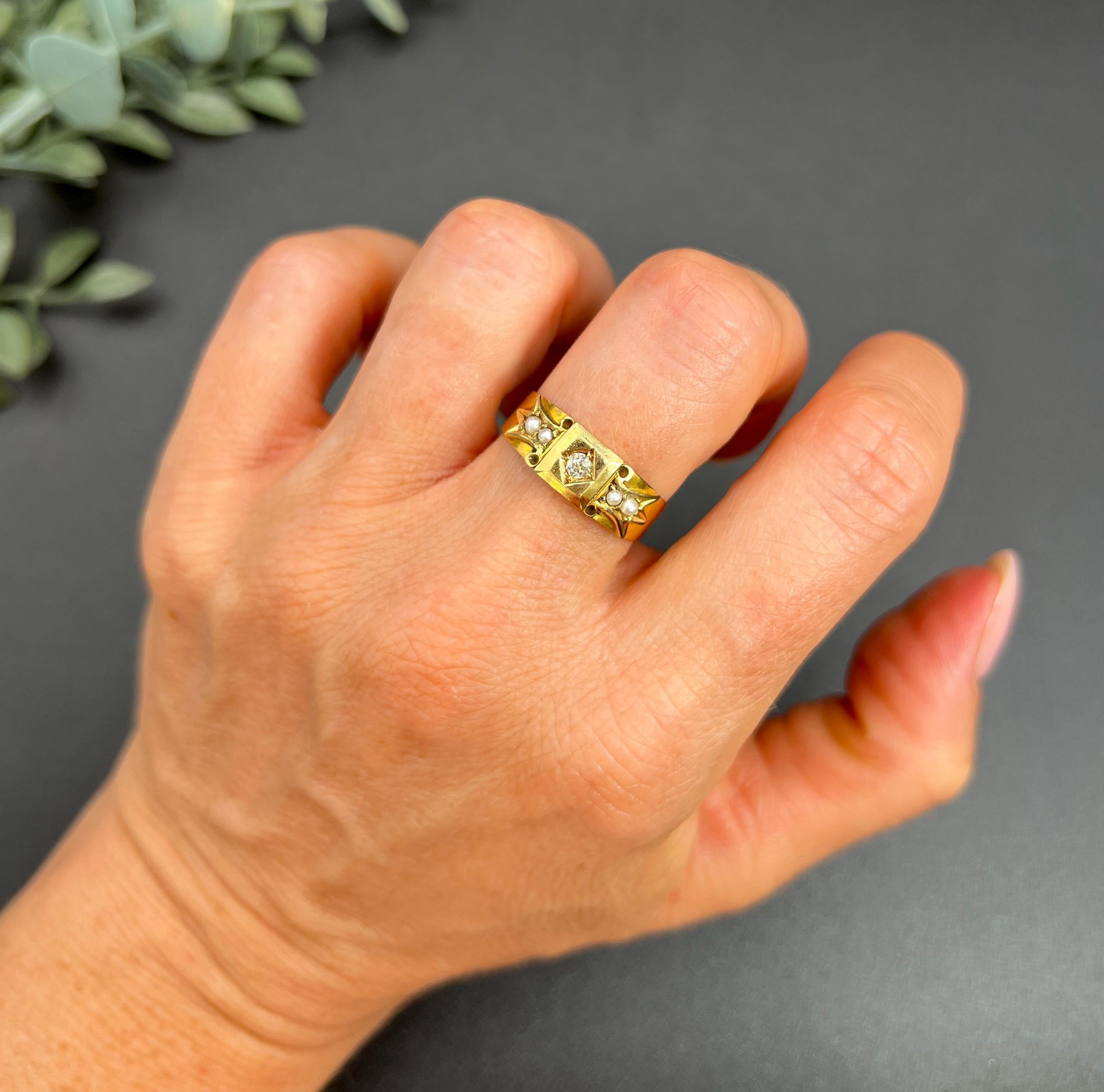 Bague ancienne en or 18ct, diamant victorien et perle, poinçonnée Londres 1894 en vente 5