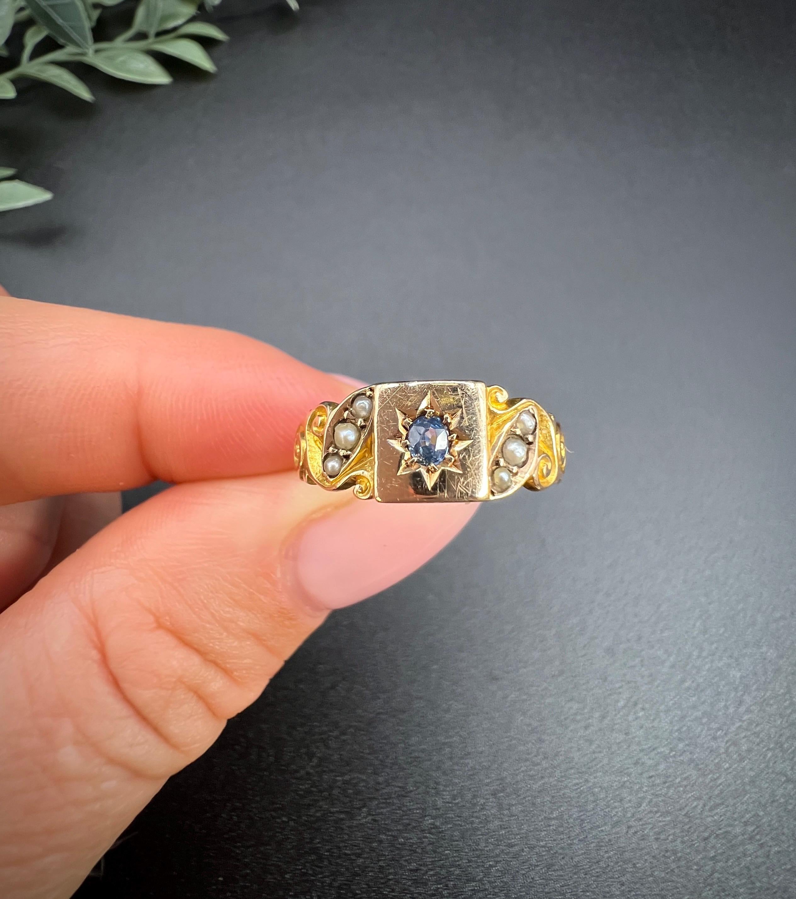 Bague édouardienne en or jaune 15ct, saphir et perle, poinçonnée Birmingham 1900 Bon état - En vente à Brighton, GB