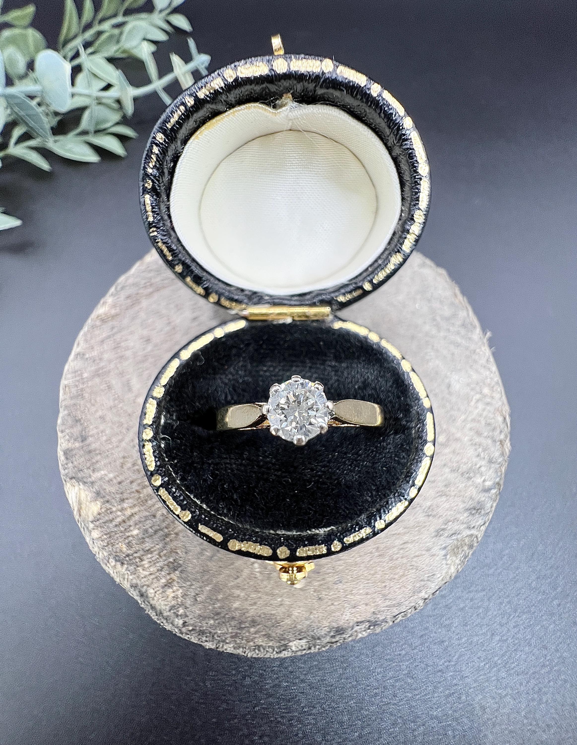 Bague en or jaune 18 carats, 0,30 carat Diamond Single Stone, poinçonnée Londres 1986 en vente 1