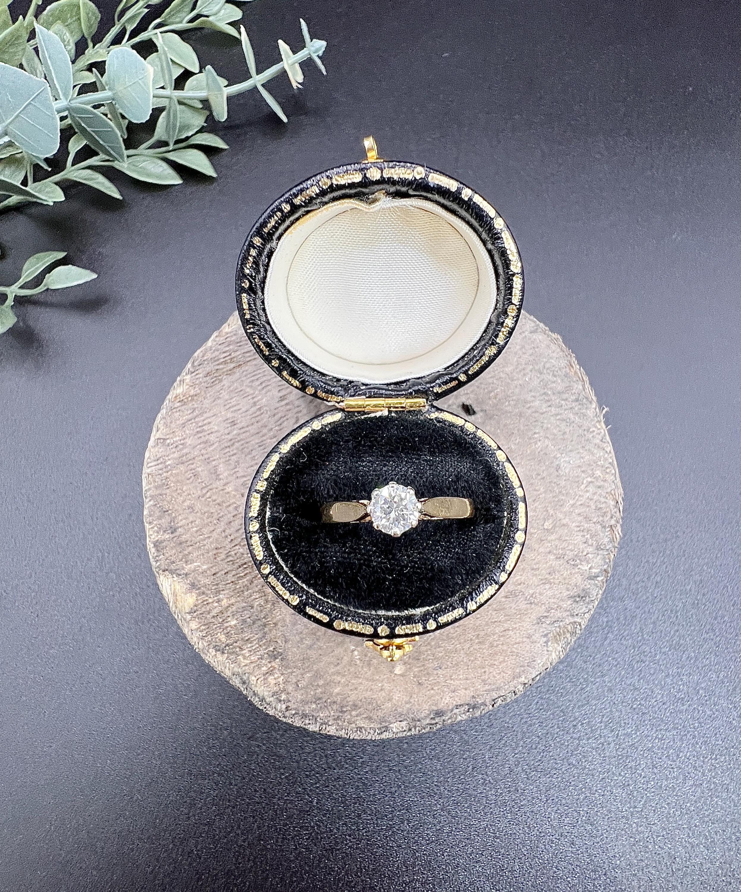 Bague en or jaune 18 carats, 0,30 carat Diamond Single Stone, poinçonnée Londres 1986 Unisexe en vente