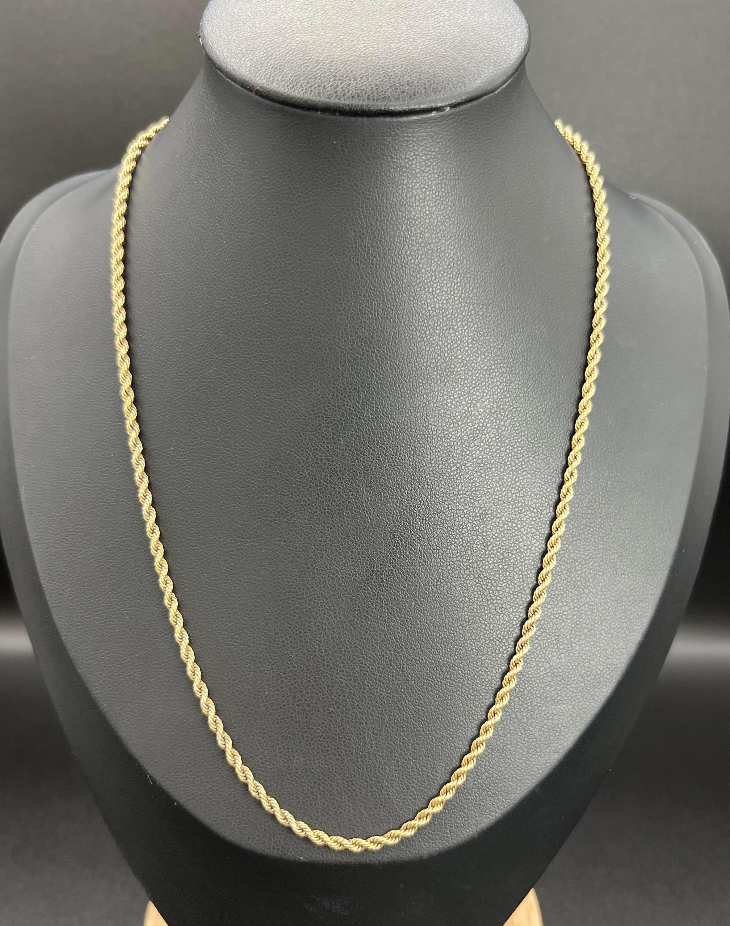 Vittoriano Catena antica in oro giallo 15ct, vittoriana, 16 1/2 Inch Solid A Link in vendita