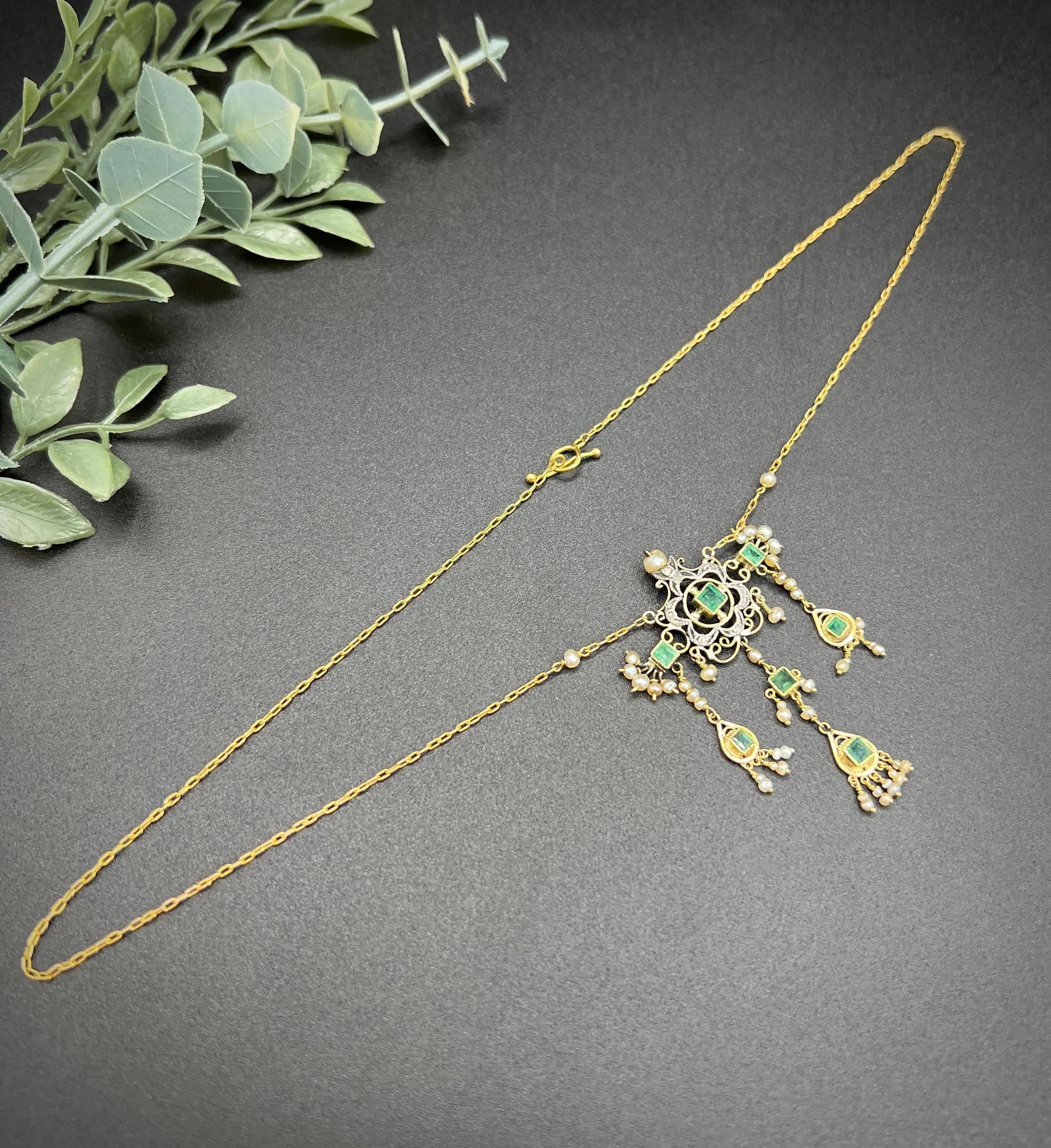 Collana vittoriana francese in oro giallo 15 ct con smeraldo, diamante e perle di mare In condizioni buone in vendita a Brighton, GB