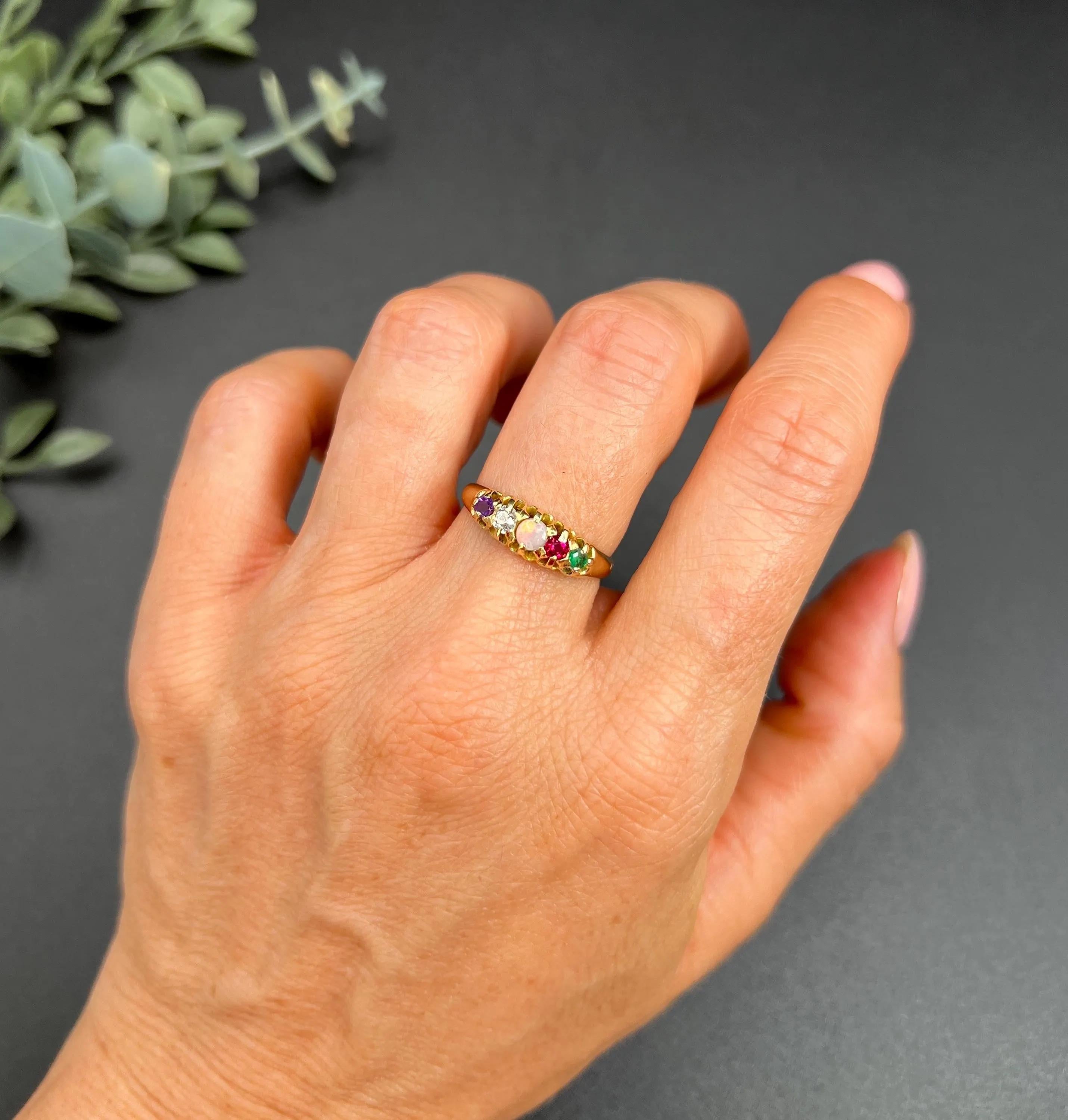 Antiker Ring aus 18 Karat Gold, Edwardian ADORE Amethyst, Diamant, Opal, Rubin und Smaragd (Rundschliff) im Angebot
