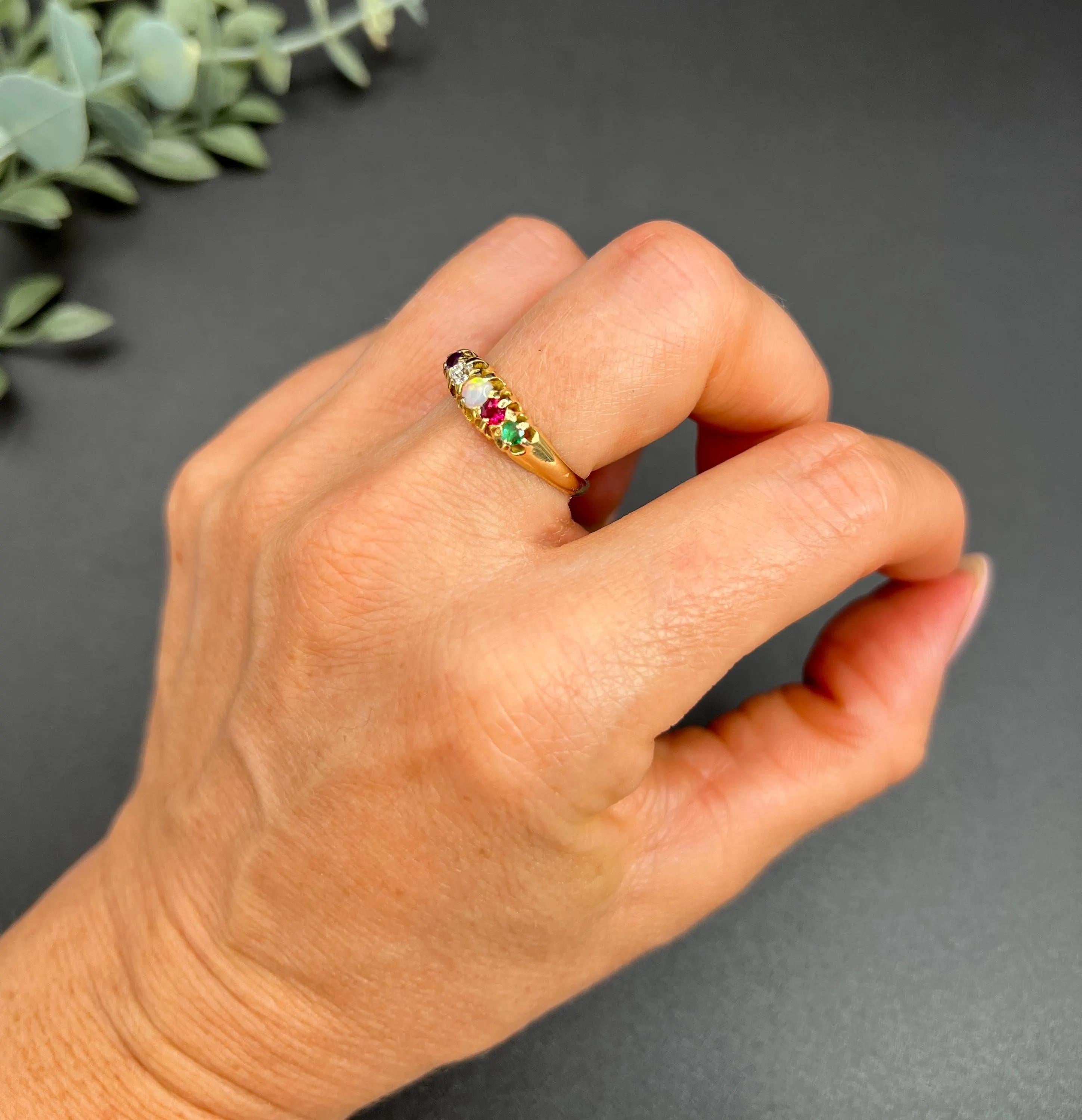Antiker Ring aus 18 Karat Gold, Edwardian ADORE Amethyst, Diamant, Opal, Rubin und Smaragd im Angebot 3