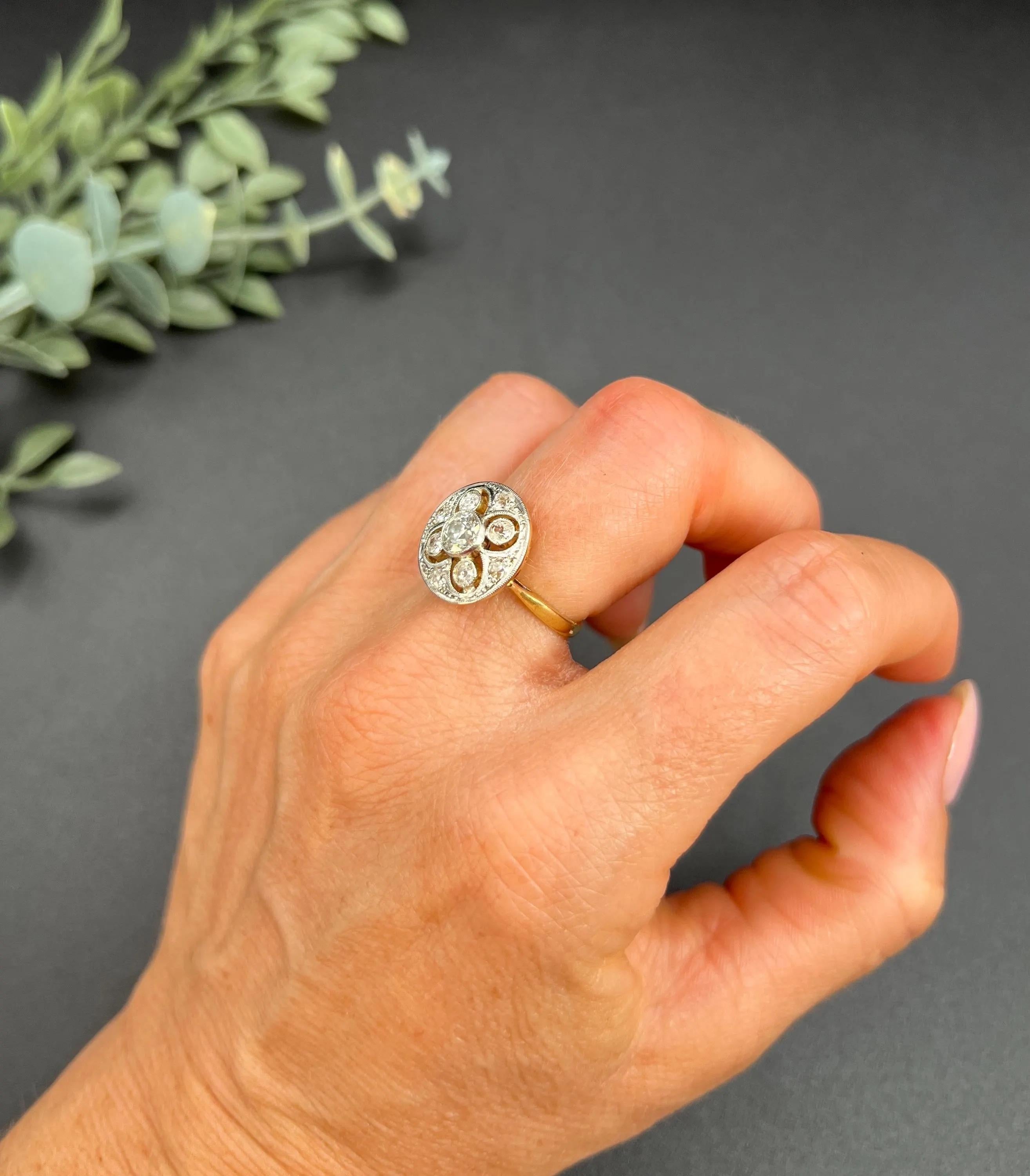 Antiker 18ct Gold & Platin, Edwardianischer runder Diamant Cluster Ring (Brillantschliff) im Angebot