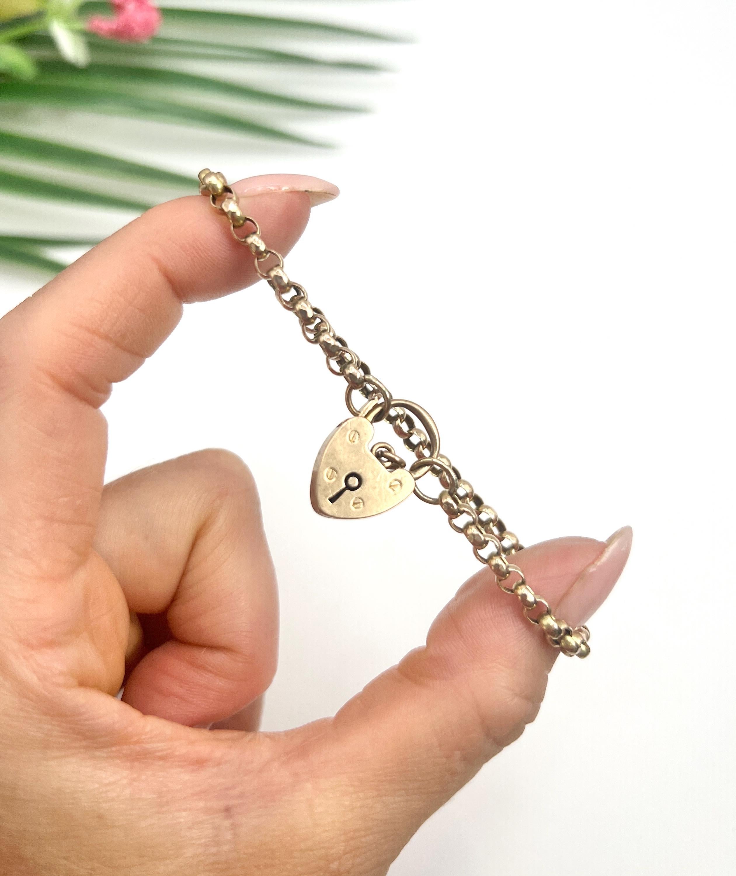 Pulsera antigua de eslabones facetados Belcher de oro de 9 ct Edwardian con candado de corazón Eduardiano en venta