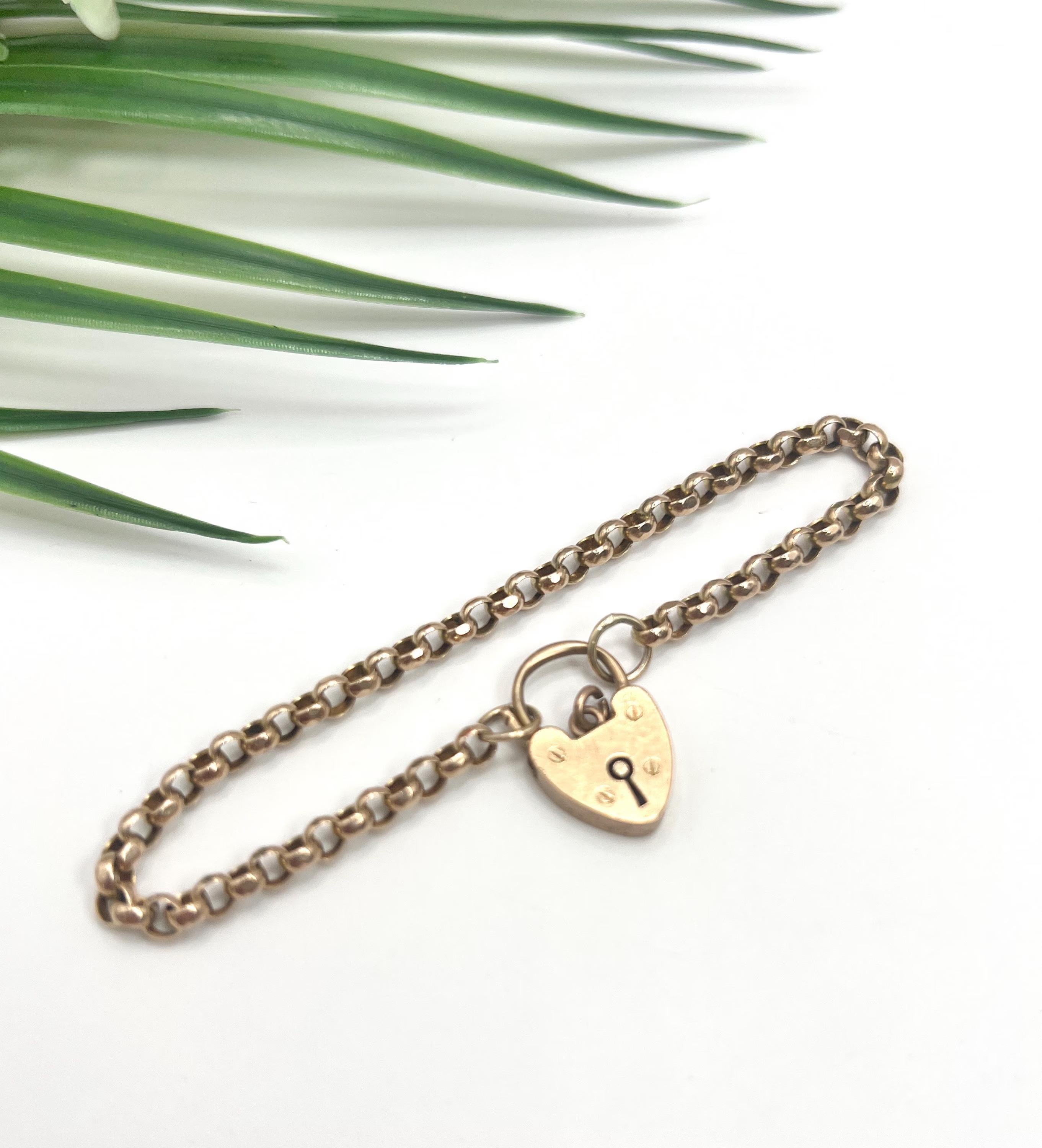 Pulsera antigua de eslabones facetados Belcher de oro de 9 ct Edwardian con candado de corazón en venta 3