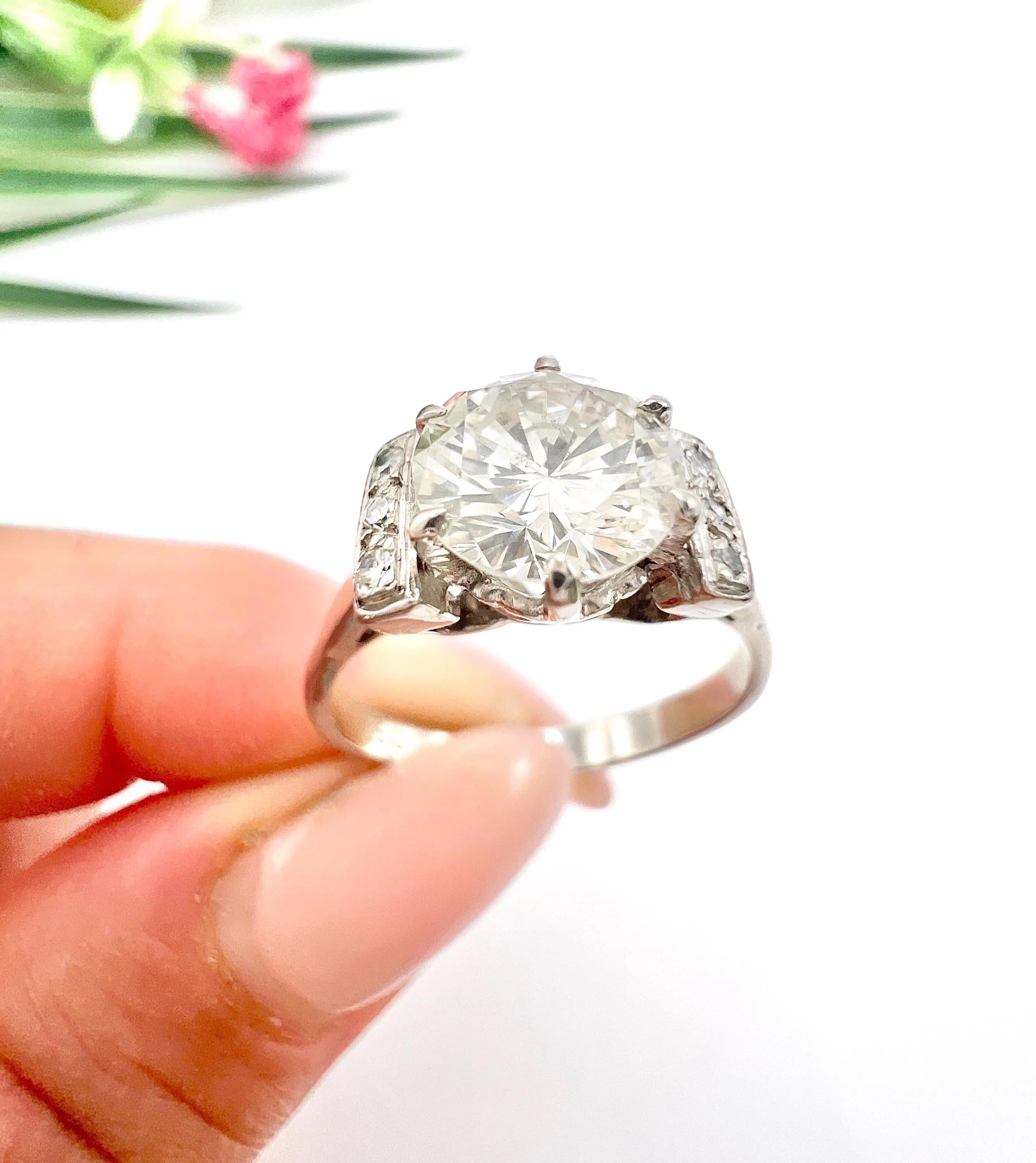 Antiker 18-Karat-Weißgold, 1920er Jahre 1,20 Karat Diamant Single Stone Verlobungsring im Angebot 2
