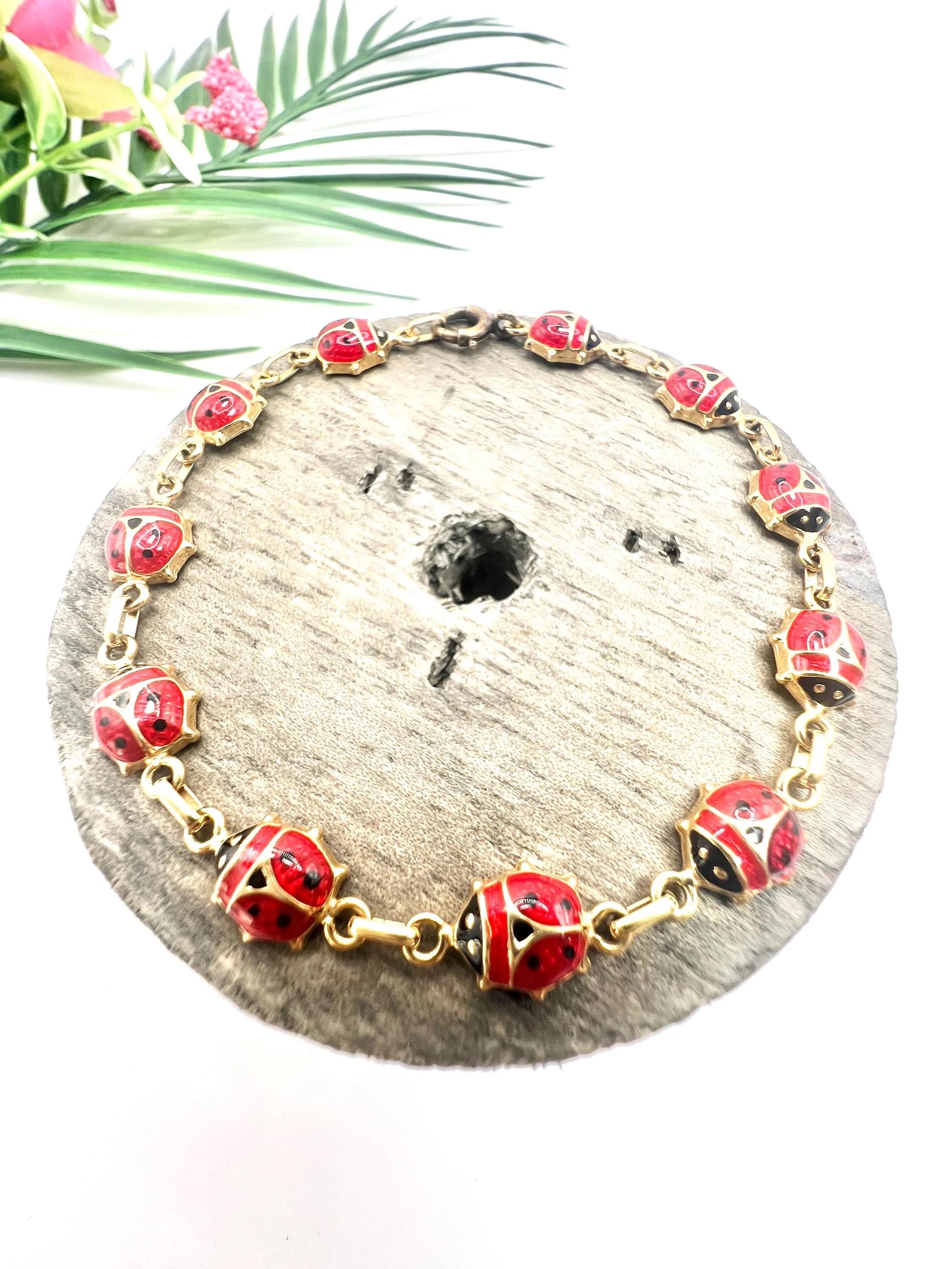 Vintage 14ct Gold Bright Coloured Red & Back Enamel Ladybird / Ladybug Bracelet en vente 1