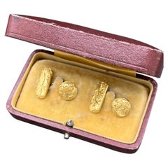 Gemelos antiguos de oro amarillo de 18 quilates, grabados a mano, de alrededor de 1880