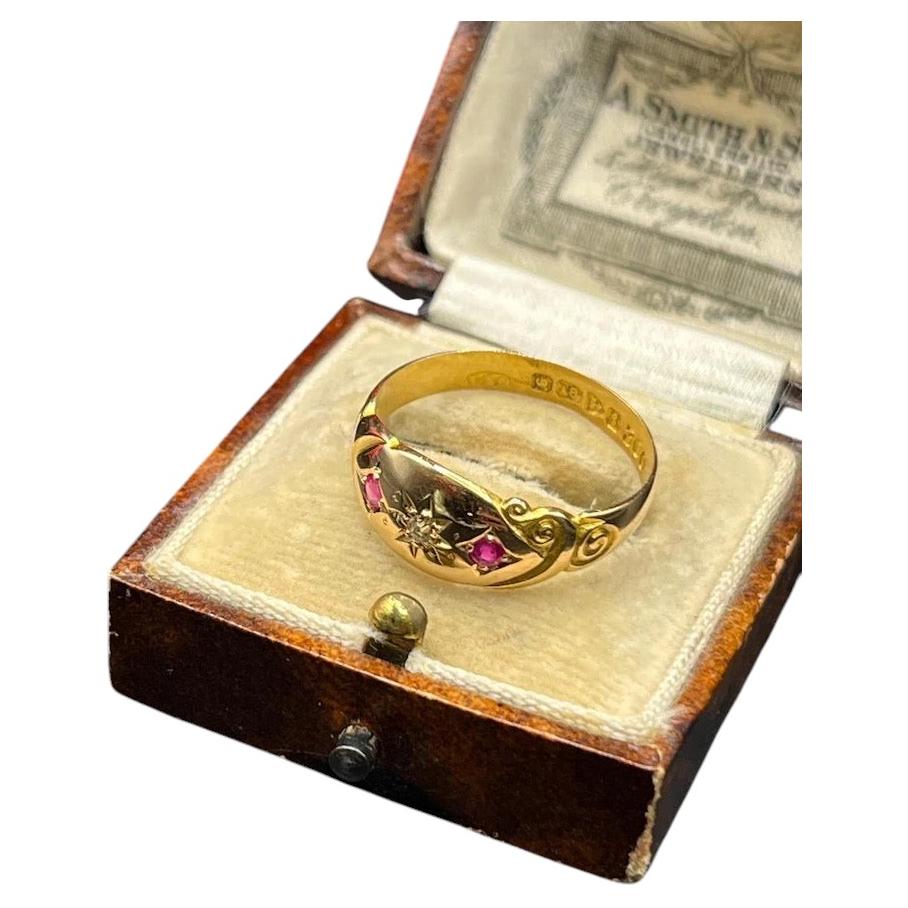 Antique 18ct Gold Edwardian Ruby & Diamond Three Stone Ring, Hallmarked 1905 For Sale