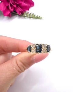 Anello antico in oro 18 carati con 3 pietre intagliate: zaffiro e diamanti, Birmingham 1918