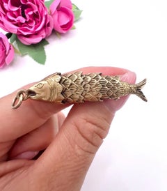 9ct Gold, Large Articulated Lucky Fish Pendant Charm, Hallmarked London 1972