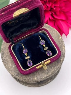 Orecchini pendenti in oro giallo 9 carati d’epoca, stile edoardiano, con ametiste, 1910 circa