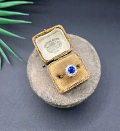 Vintage-Ring aus 18-karätigem Gelbgold und Platin, 1960er Jahre, mit Saphiren und Diamanten im Cluster-Design