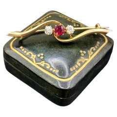 Antique 15ct Yellow Gold, Edwardian Diamond & Ruby Brooch