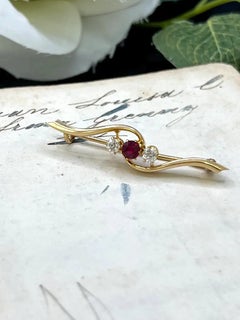 Antique 15ct Yellow Gold, Edwardian Diamond & Ruby Brooch
