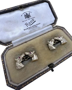 Gemelli vintage in oro giallo 9 carati a forma di testa di cavallo con occhi di rubino, Londra 1978