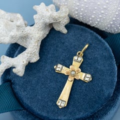 Vintage 18 karat solid gold cross pendant with pearl flower - Catholic Religious