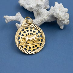 Vintage solid 18 karat yellow gold Taurus pendant - Astrological jewelry