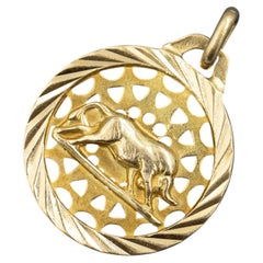 Vintage solid 18 karat yellow gold Taurus pendant - Astrological jewelry