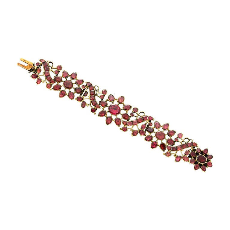 Queen Anne Garnet bracelet