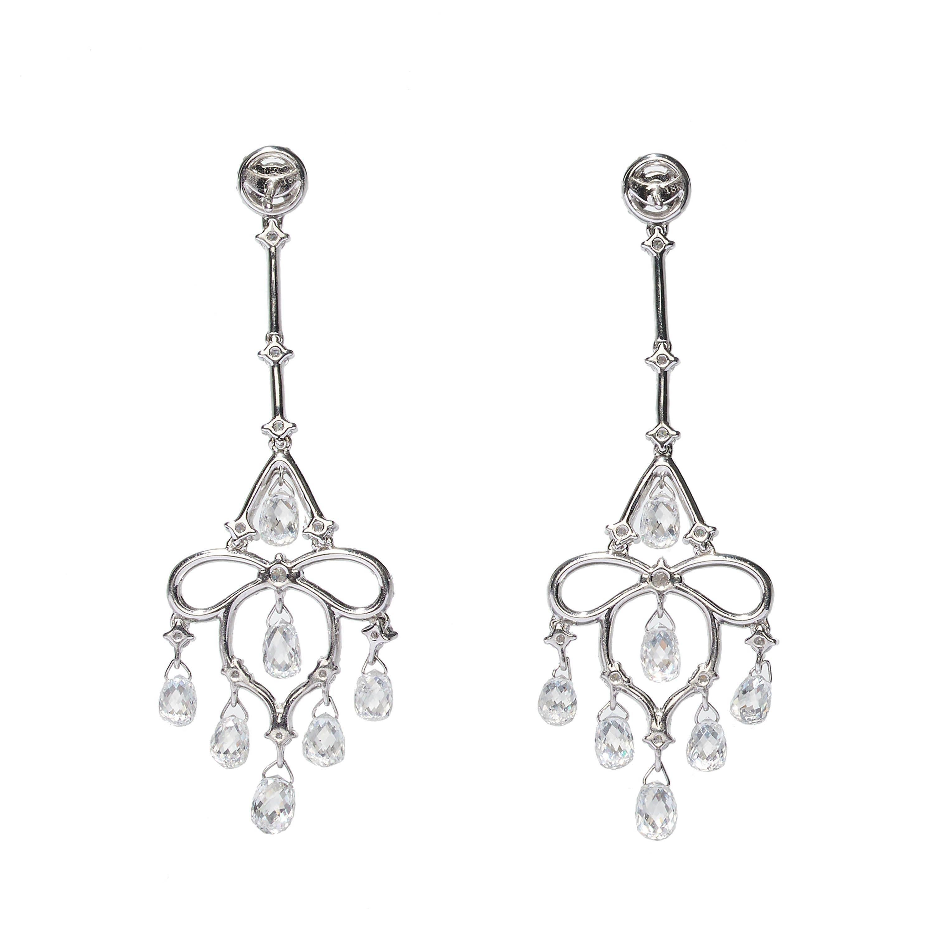 Orecchini a goccia moderni con diamanti a briolette e oro bianco, 7.23 carati In condizioni Nuovo in vendita a London, GB