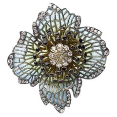 Moira Papavero Plique À Jour Spilla in smalto, diamanti, argento e oro